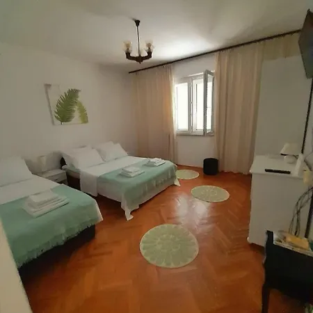 Sweet Green With Garden Διαμέρισμα